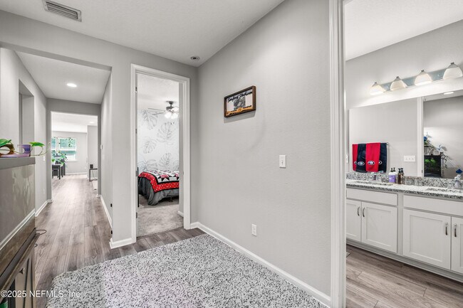 Building Photo - 2953 Alpin Dr