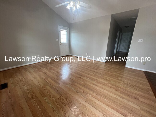 Building Photo - One Level Living in Vinton!