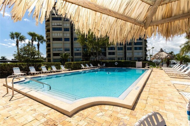 Building Photo - 700 Island Way