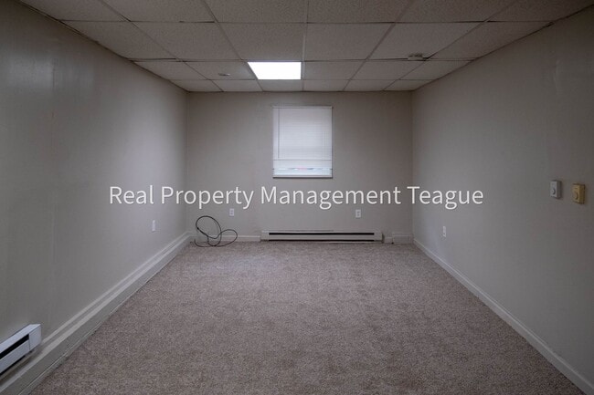 Building Photo - 1 S Main St