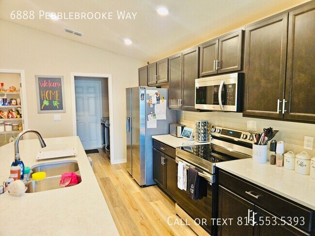 Building Photo - 6888 Pebblebrooke Wy