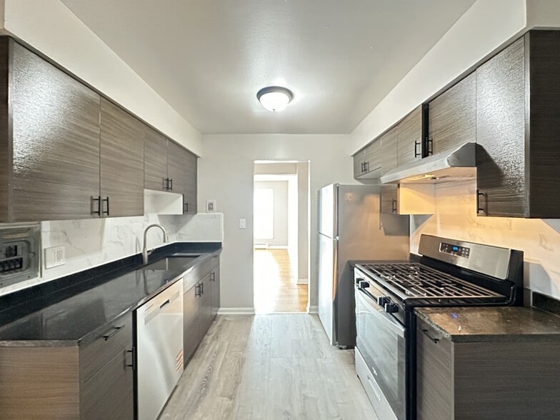 Building Photo - 430 Stevens Dr