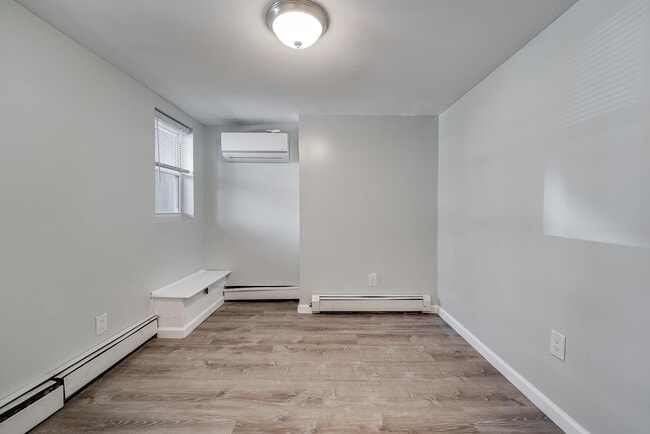 Building Photo - 214 Olean Ave