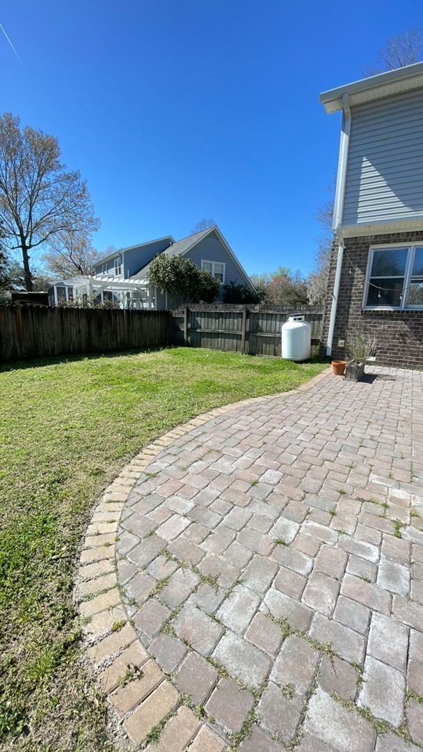 Building Photo - Archdale 4 bed / 2.5 bath