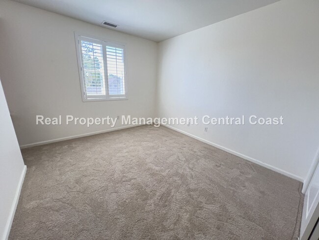 Building Photo - AVAILABLE NOW - Nice Home In Broad St Vill...