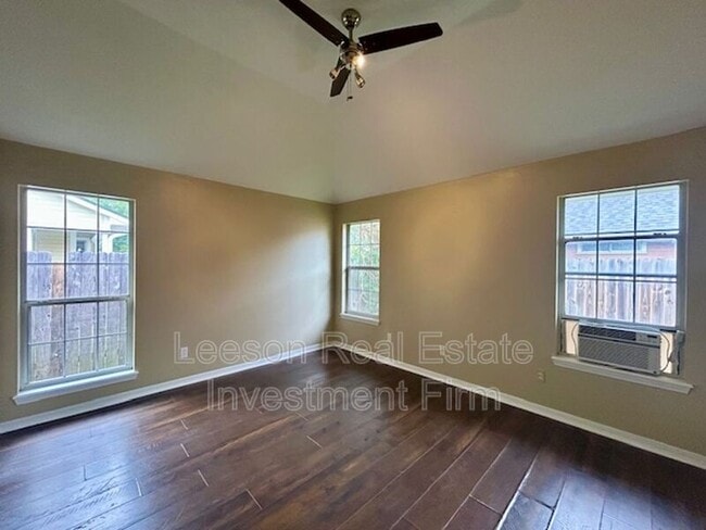 Building Photo - 3315 Raleigh Pl