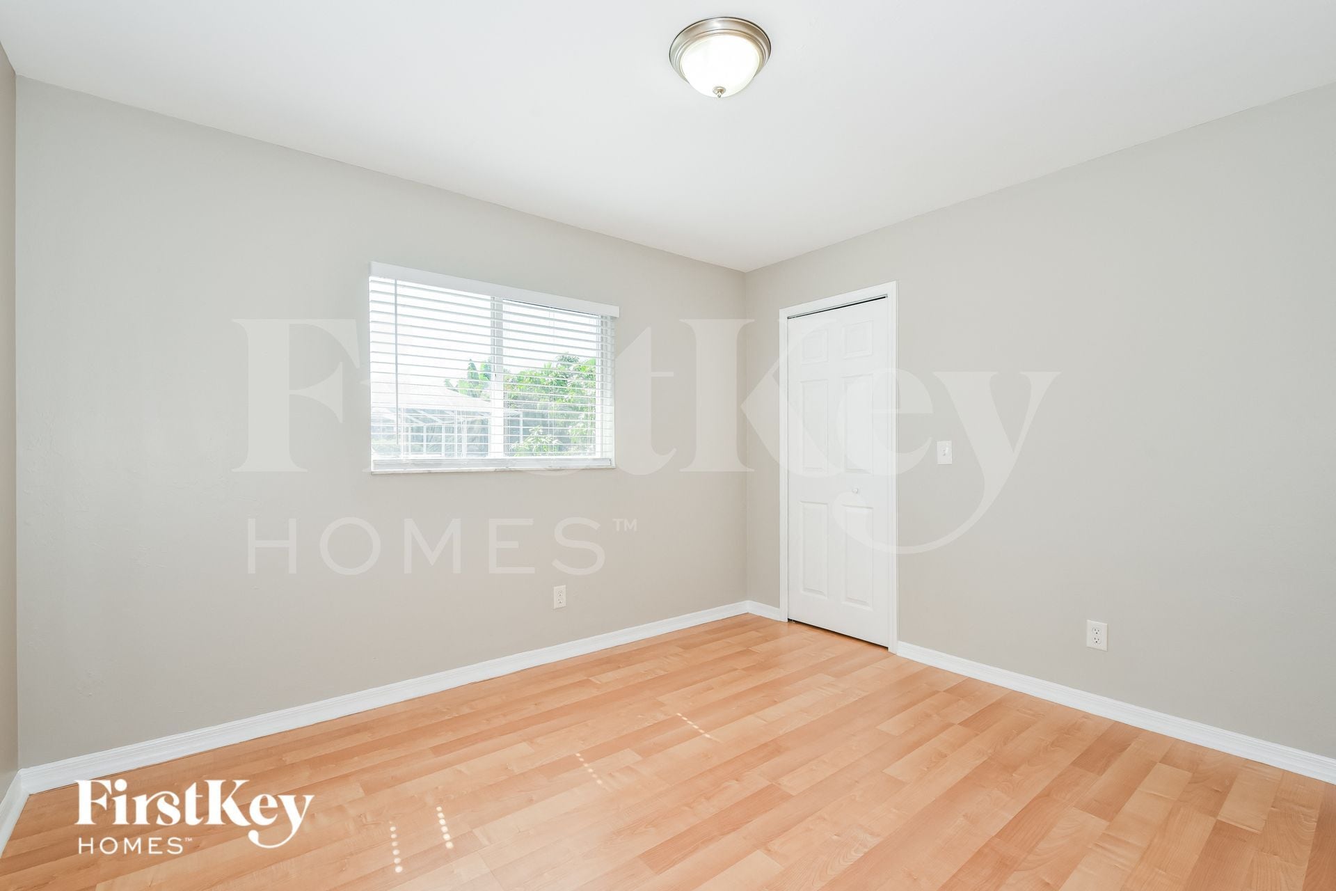 Building Photo - 4618 SW 17th Pl