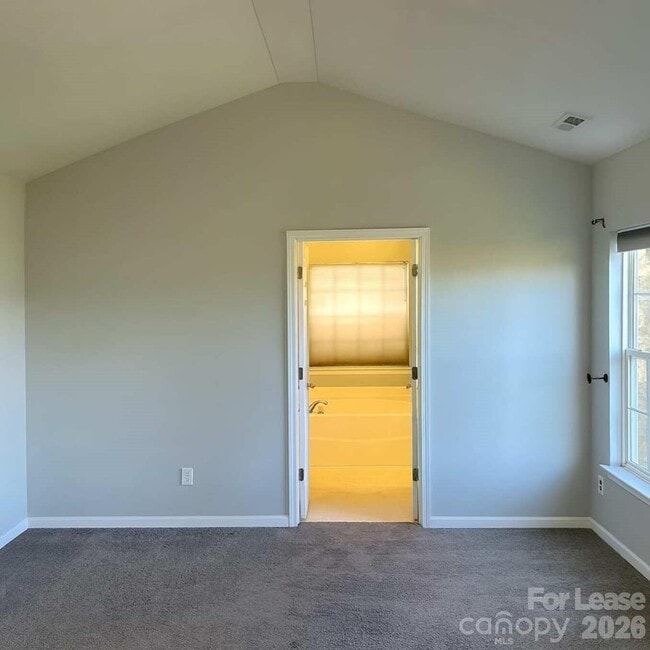 Building Photo - 4831 Stowe Derby Dr