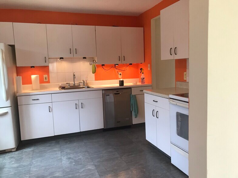 kitchen - 115 Polifly Rd