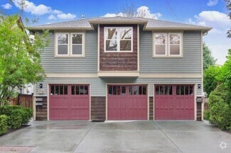 Building Photo - 718 26th Ave S