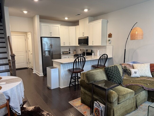 Building Photo - Beautiful SteelPointe 2 Bedroom 1.5 Bath Townhome for Rent in Phoenixville $2,690/month