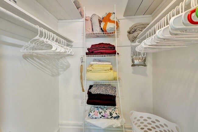 Building Photo - 11000 S Ocean Dr