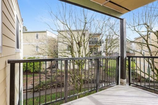 Building Photo - 2 bedroom 1 bath Condo for Rent in Everett WA