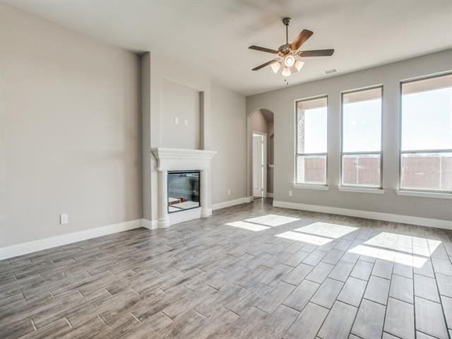 Building Photo - 533 Redbud Dr