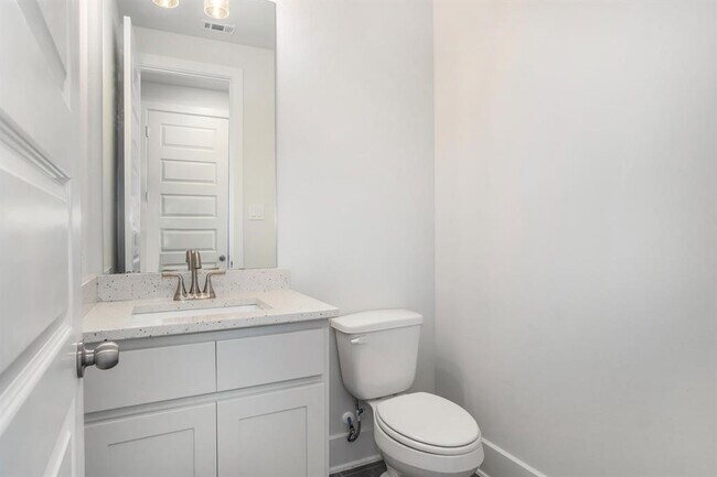 Building Photo - 7207 Winterberry Gln Ln