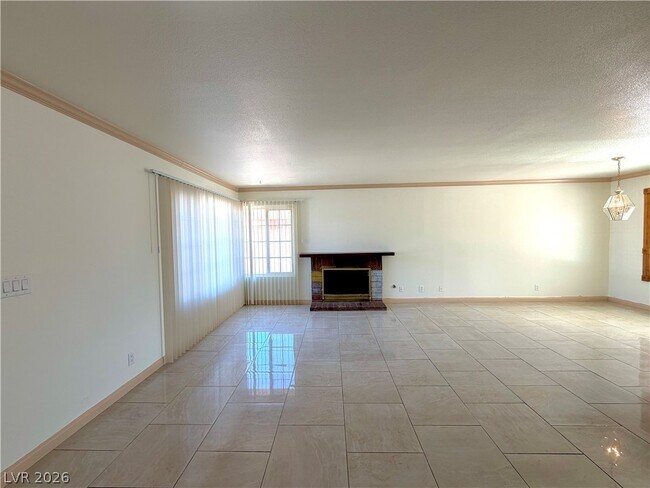 Building Photo - 6969 Mountain Moss Dr