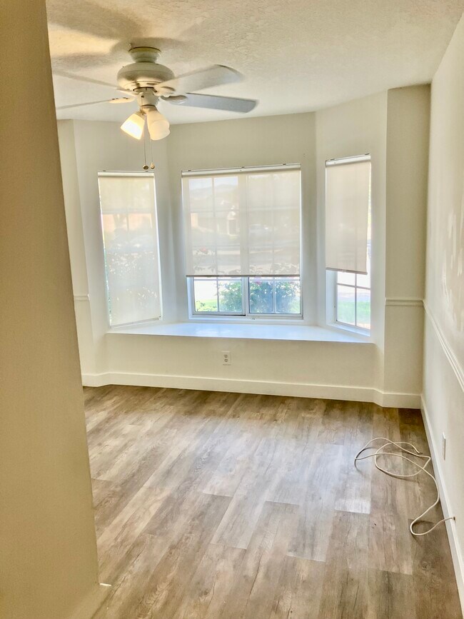 Building Photo - 2899 Thicket Pl