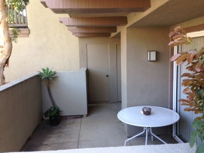 Building Photo - BEAUTIFUL ONE BEDROOM ONE BATH CONDO WITH ...