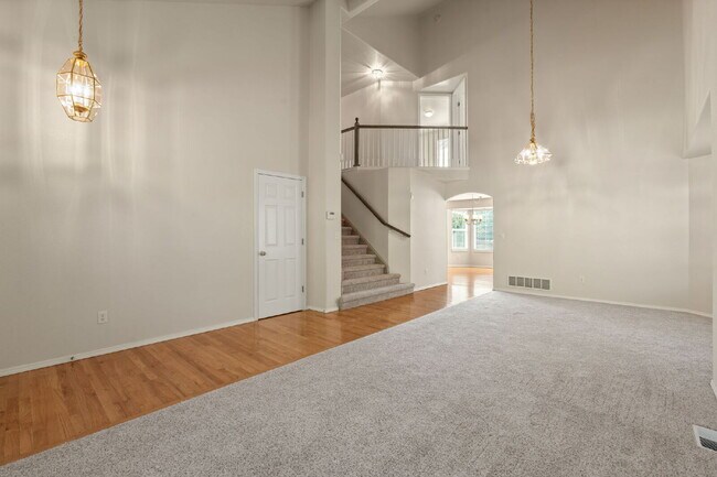 Building Photo - Spacious 4BR Home in Pine Creek – Academy D20