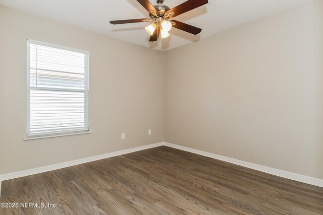 Building Photo - 2217 Destine Ln