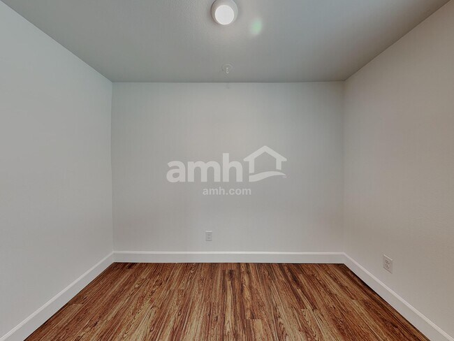 Building Photo - 3328 Blodwen St