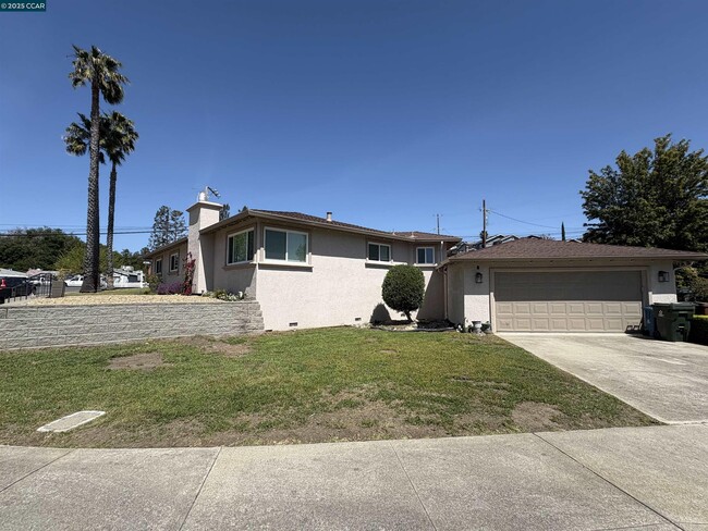 Building Photo - 2313 Bundros Ct