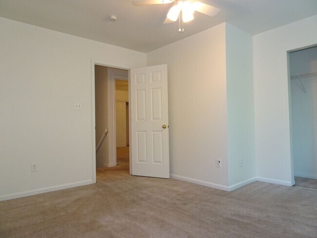 Building Photo - 118H Chippenham Dr