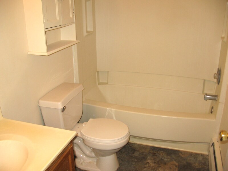 Building Photo - 641 S Woodward St