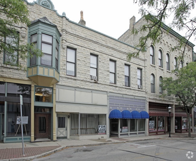 Primary Photo - Putney Apartments