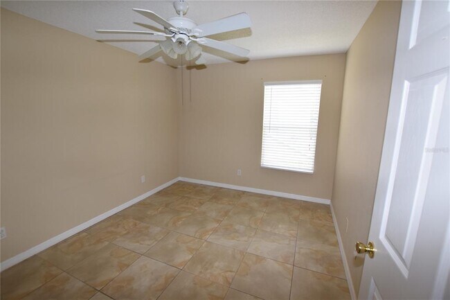 Building Photo - 1051 N Breeze Ct