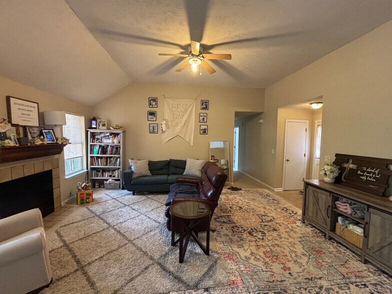 Building Photo - 4808 Davitt Ct NW