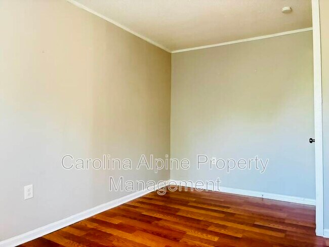 Building Photo - 5168 Crawford Rd