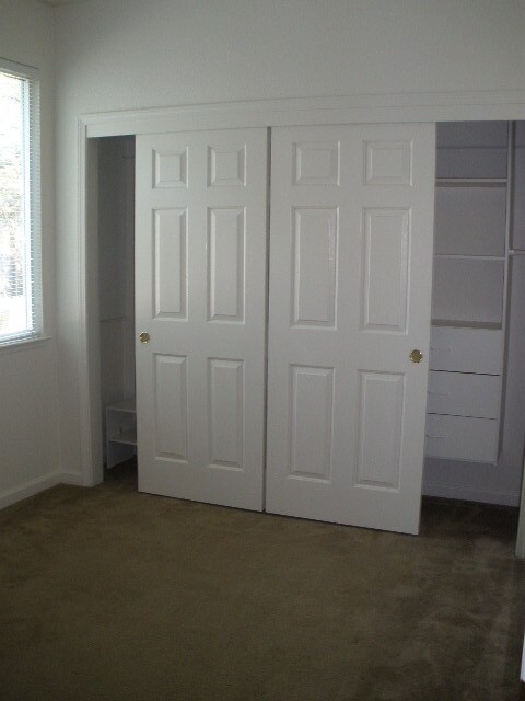 Building Photo - 938 Tipperary Dr