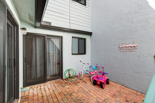 Building Photo - 22380 Pineapple Walk Dr