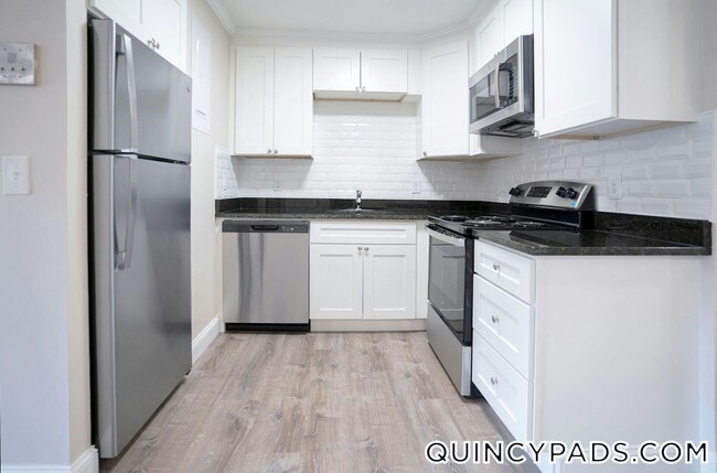 Building Photo - 62 Presidential Dr