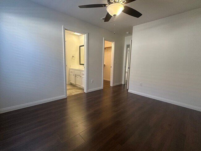 Building Photo - READY NOW! Corner home with a private SPAR...
