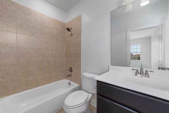 Building Photo - 9814 Carver Dr