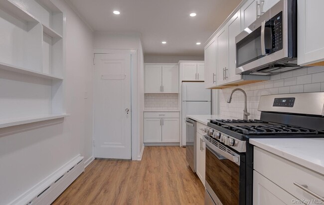 Building Photo - 23 Park Ave