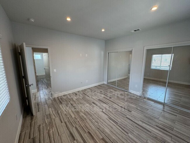 Building Photo - 1143 W 163rd St