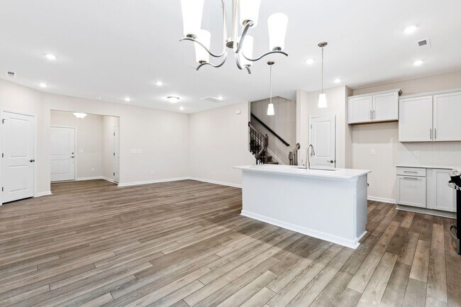 Building Photo - Modern & Charming 3-Bedroom Townhome in Durham!