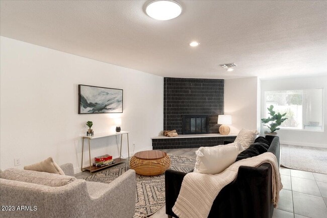 Building Photo - 11601 N 50th Pl