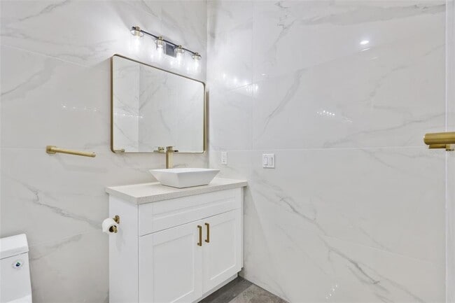 Building Photo - 10630 El Caballo Ct