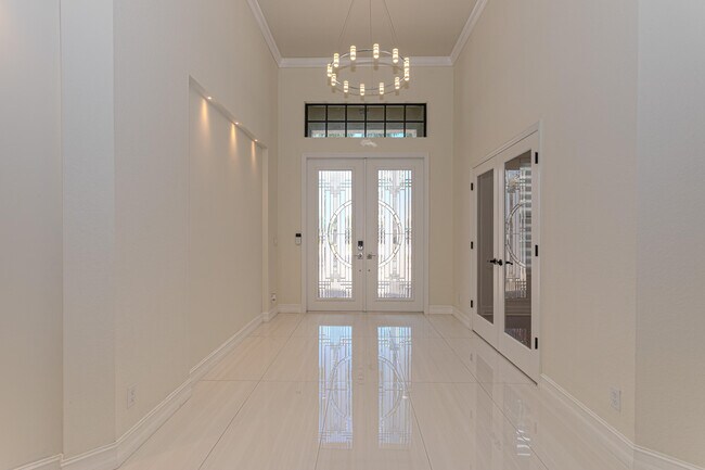 Building Photo - 3352 Siena Cir