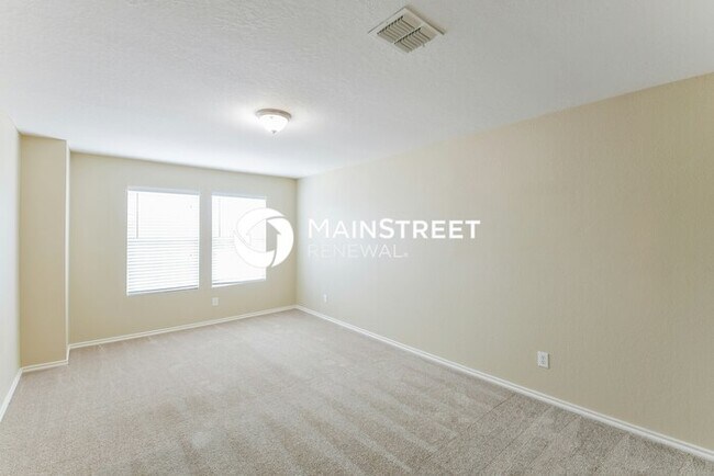 Building Photo - 5 Bedroom Pet-Friendly Home in San Antonio...