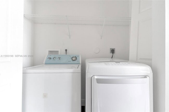 Building Photo - 10934 SW 247th Ter