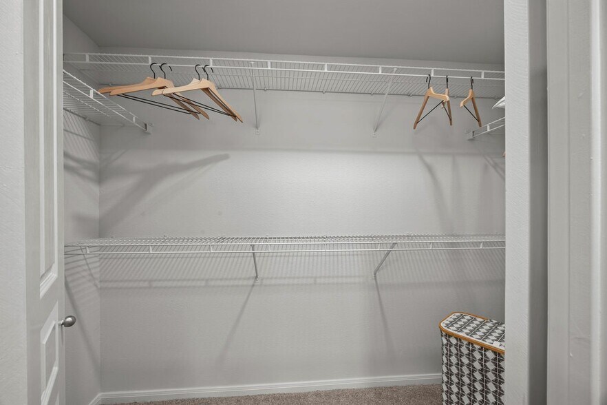 Building Photo - 12345 Lamplight Village Ave