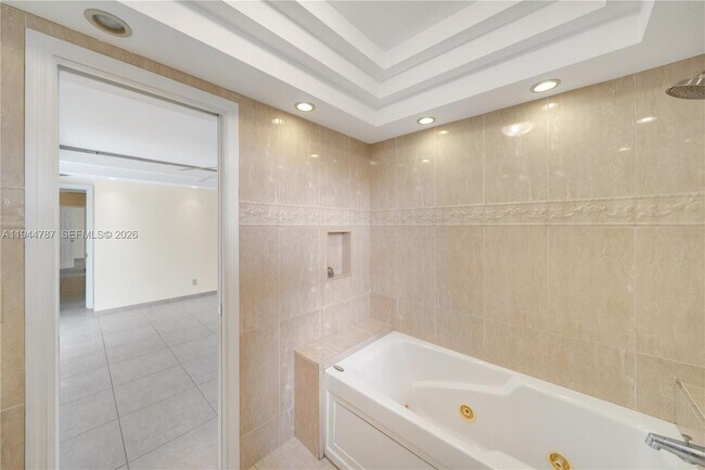 Building Photo - 5524 Cleveland St