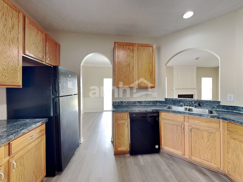 Building Photo - 4284 Wood Cove Dr