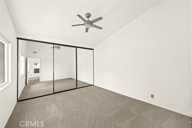Building Photo - 549 Springbrook N
