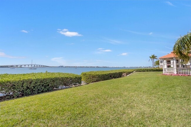 Building Photo - 6295 Bahia Del Mar Cir
